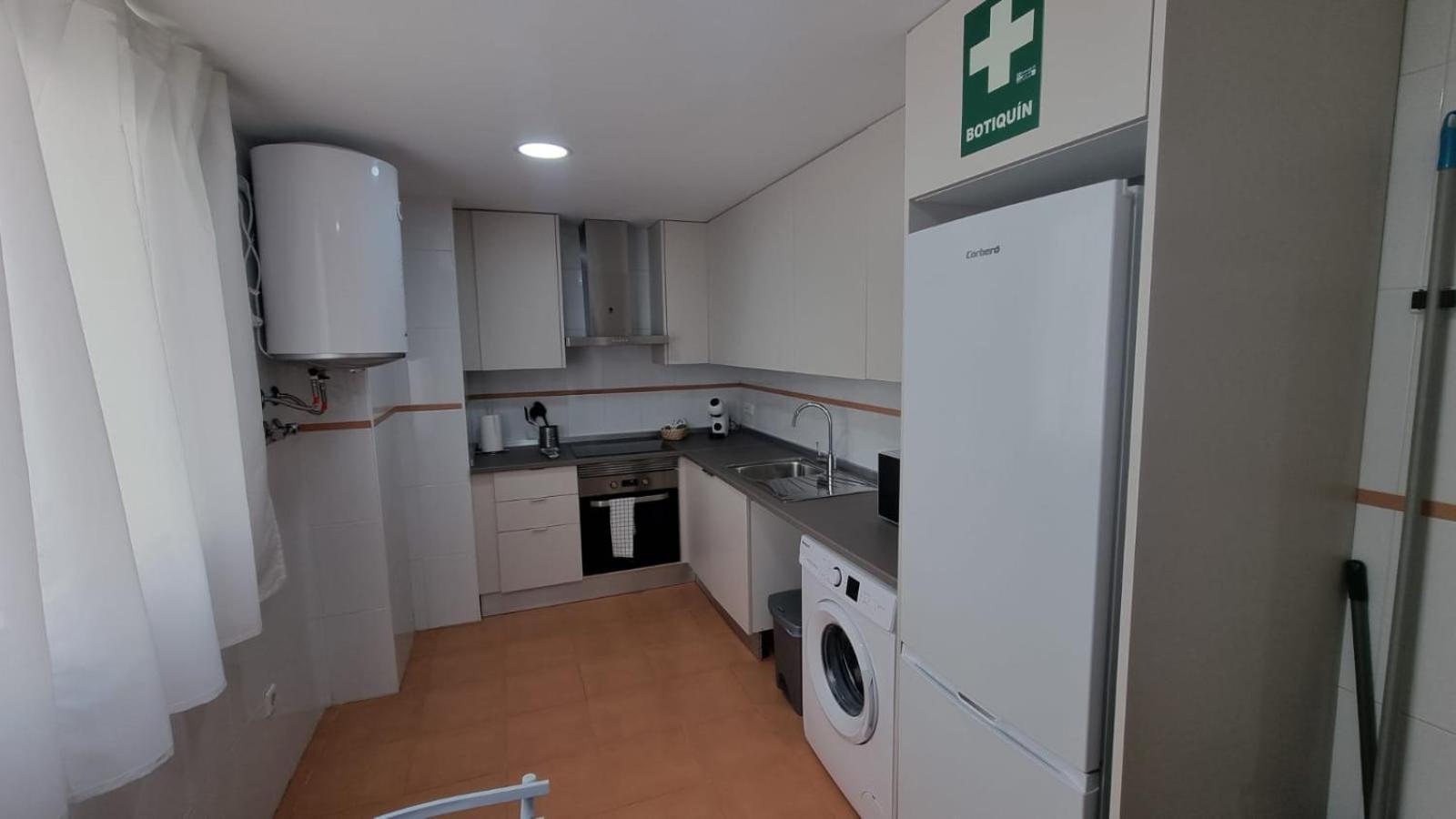 Moderno Apartamento 3 Dormitorios, Garaje Y Piscina La Algaba Exterior foto